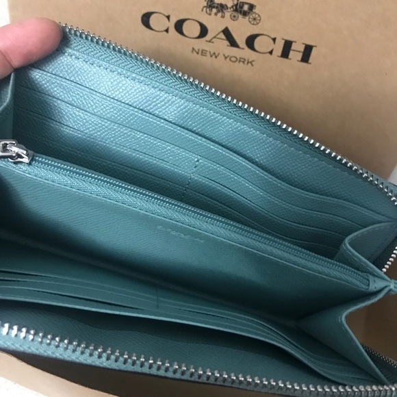 Coach wallet - Picture 2 of 3